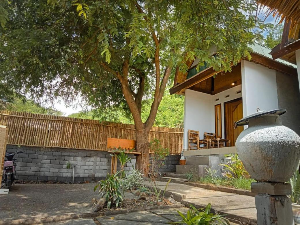Diki Bungalows Kuta  Exterior photo