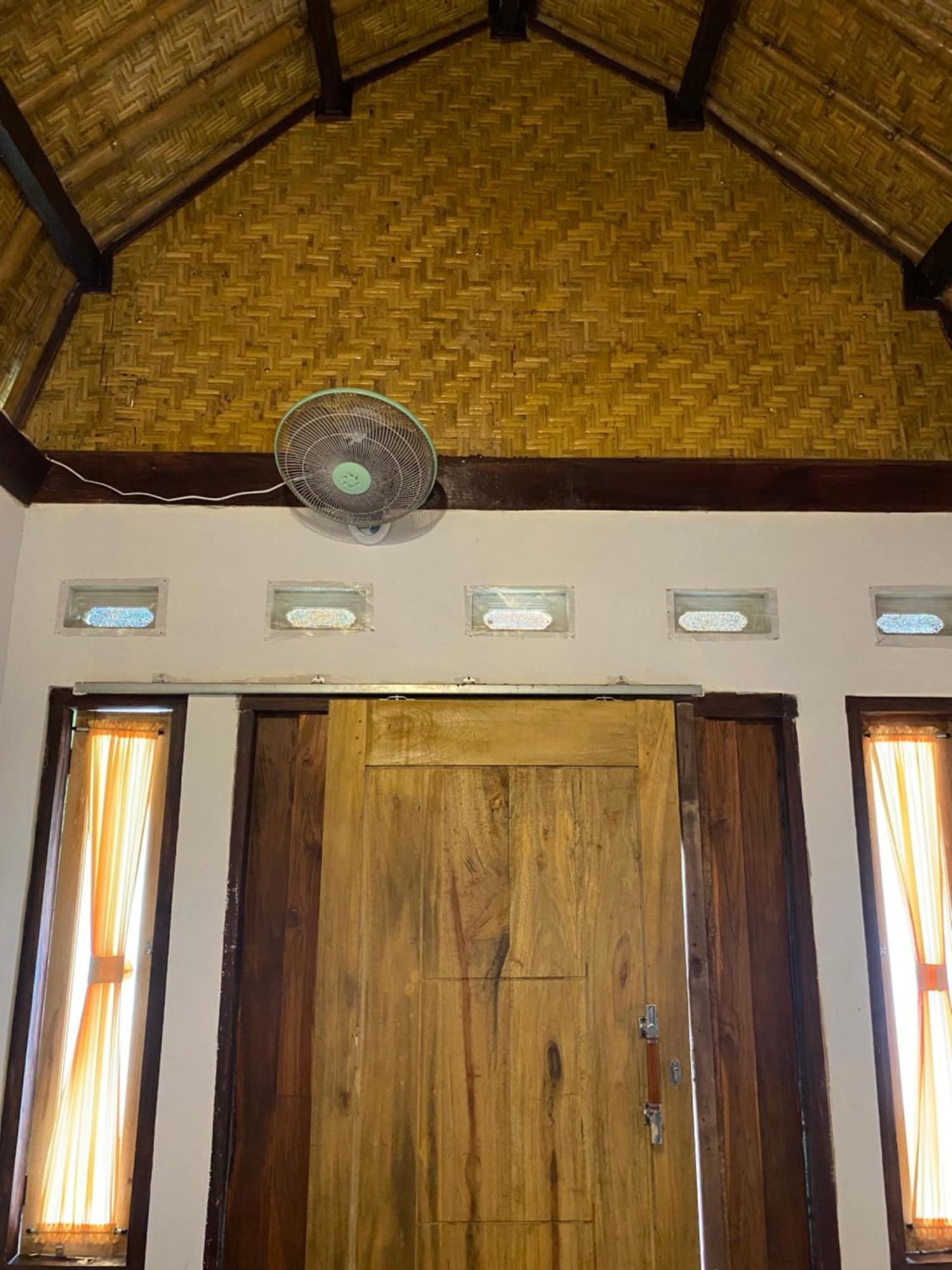 Diki Bungalows Kuta  Exterior photo